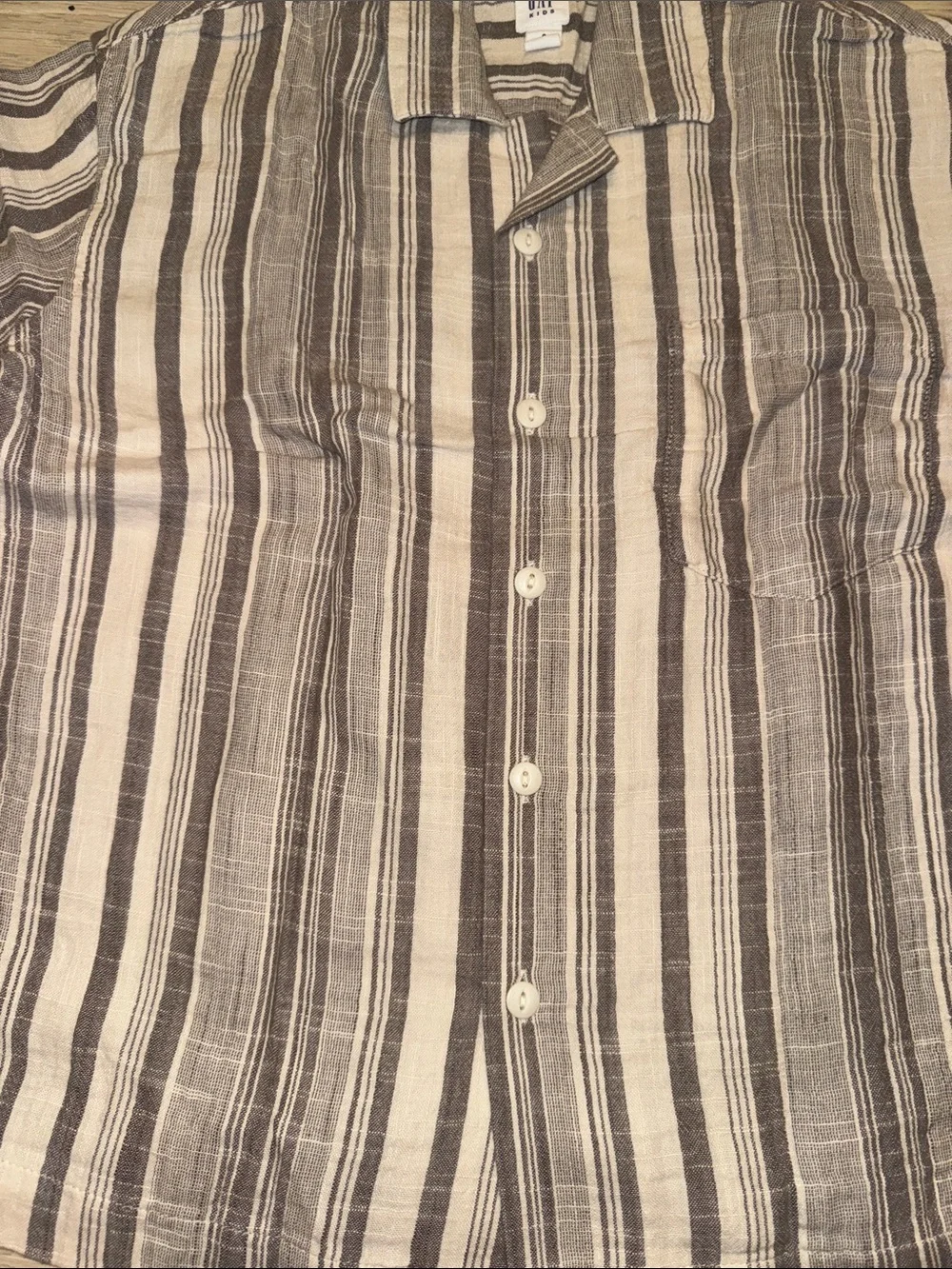 GAP Short Sleeve Vertical Stripe Button-Up Shirt in Brown and Cream